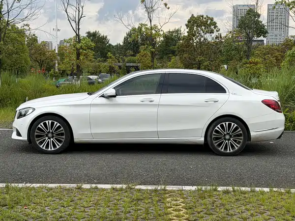 Mercedes-Benz C-Class 2015