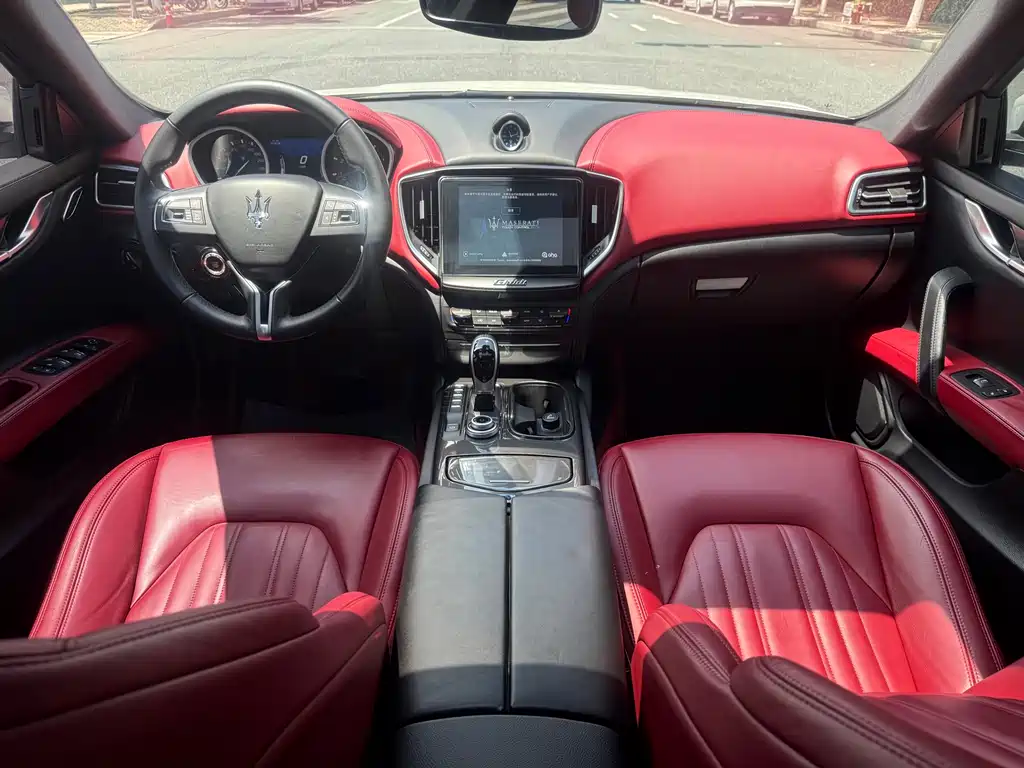 Maserati Ghibli 2018 — фото 13