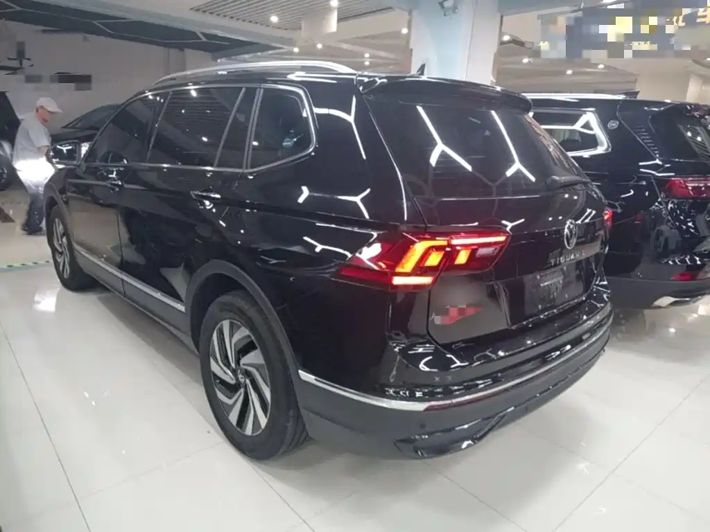 Volkswagen Tiguan L 2024