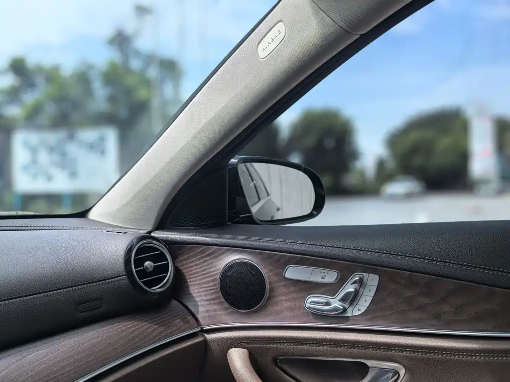 Mercedes-Benz E-Class 2020 — фото 12