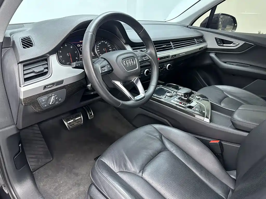 Audi Q7 2019 — фото 12