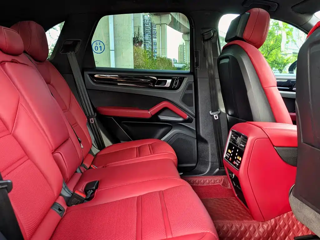 Porsche Cayenne 2018 — фото 10