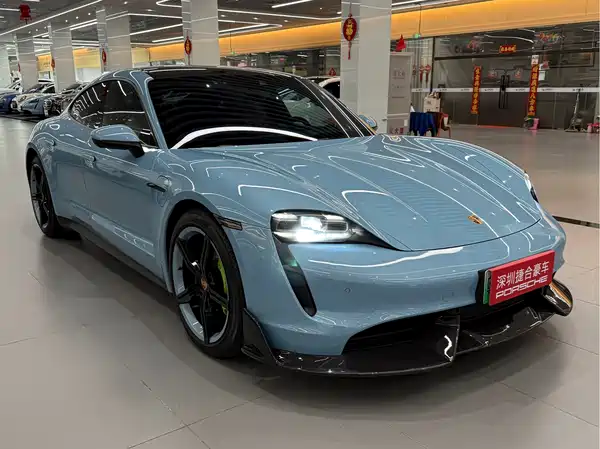 Porsche Taycan 2021
