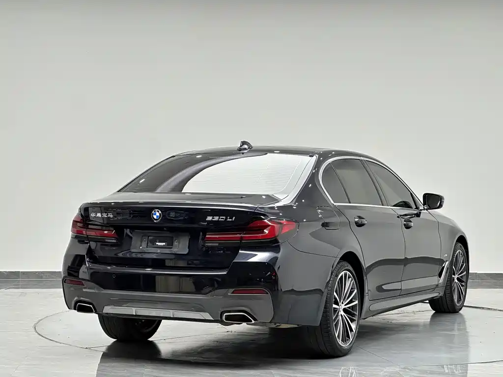BMW 5 Series 2023