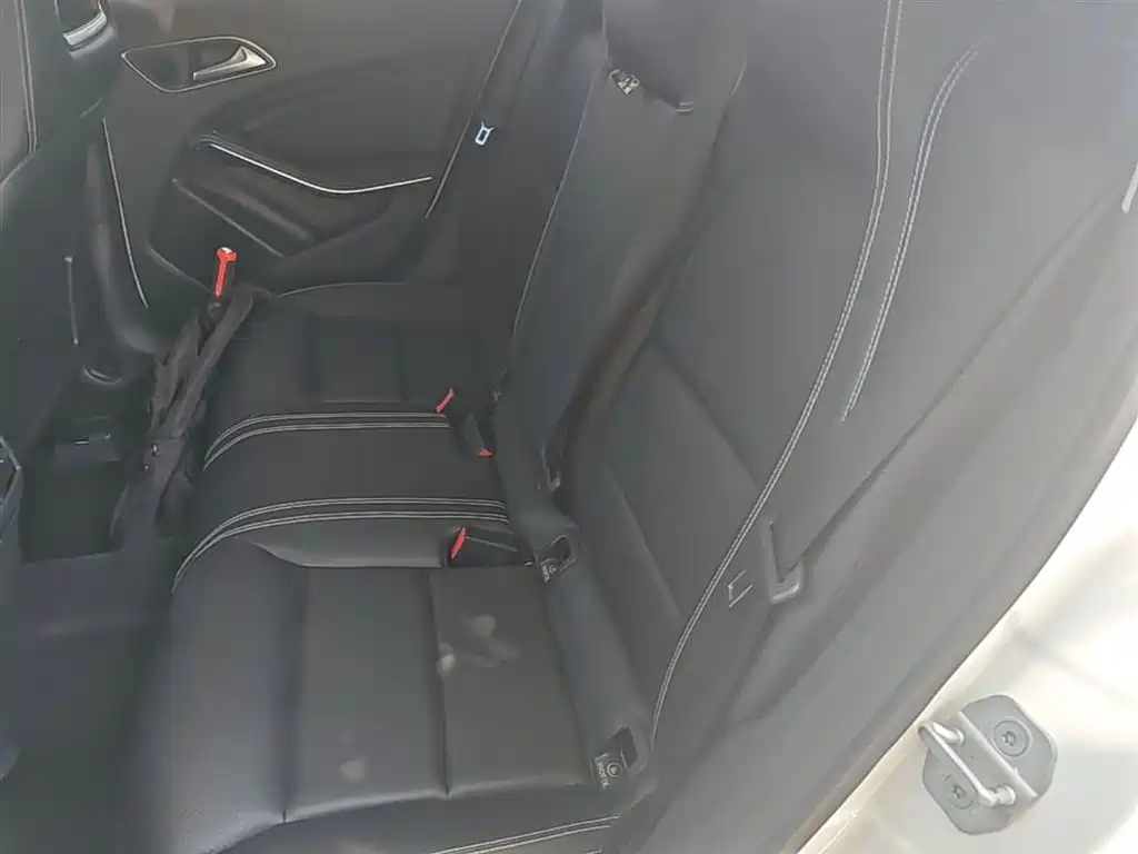 Mercedes-Benz GLA 2017 — фото 17