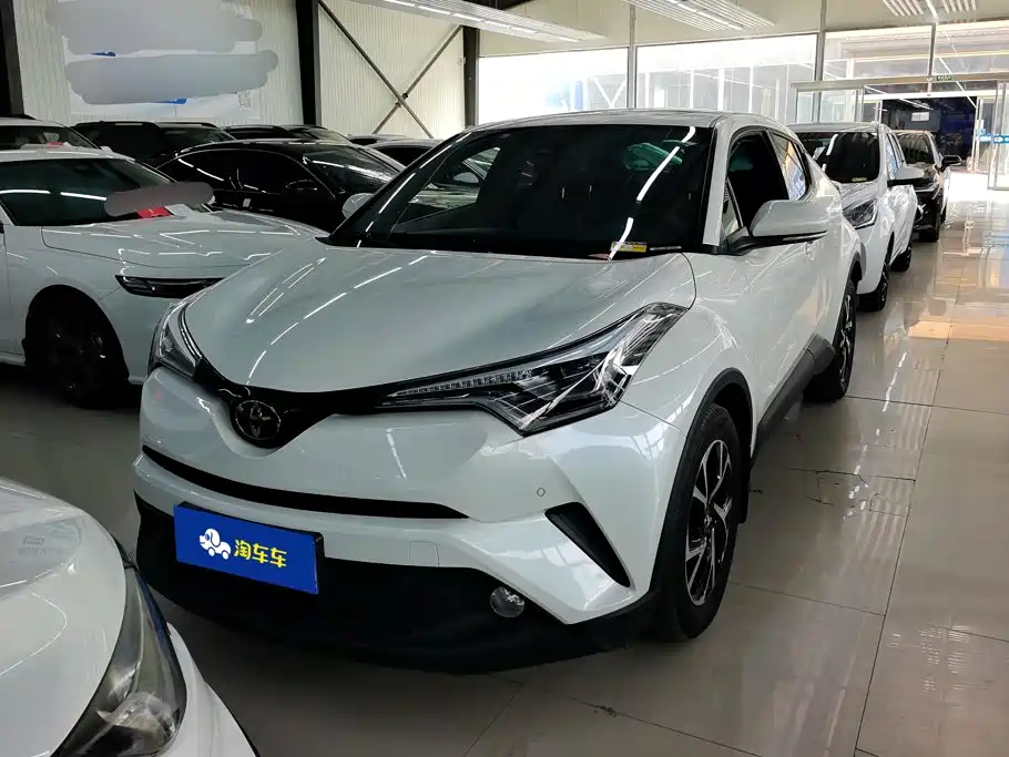 Toyota C-HR 2020 — фото 2