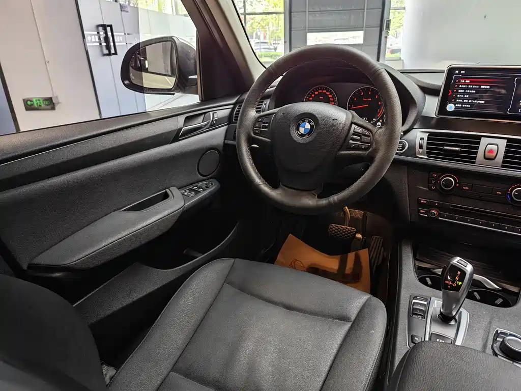 BMW X3 2016 — фото 12