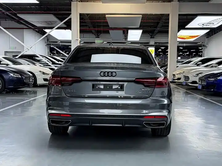 Audi A4L 2022 — фото 20