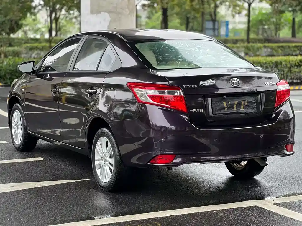 Toyota Vios 2015 — фото 6