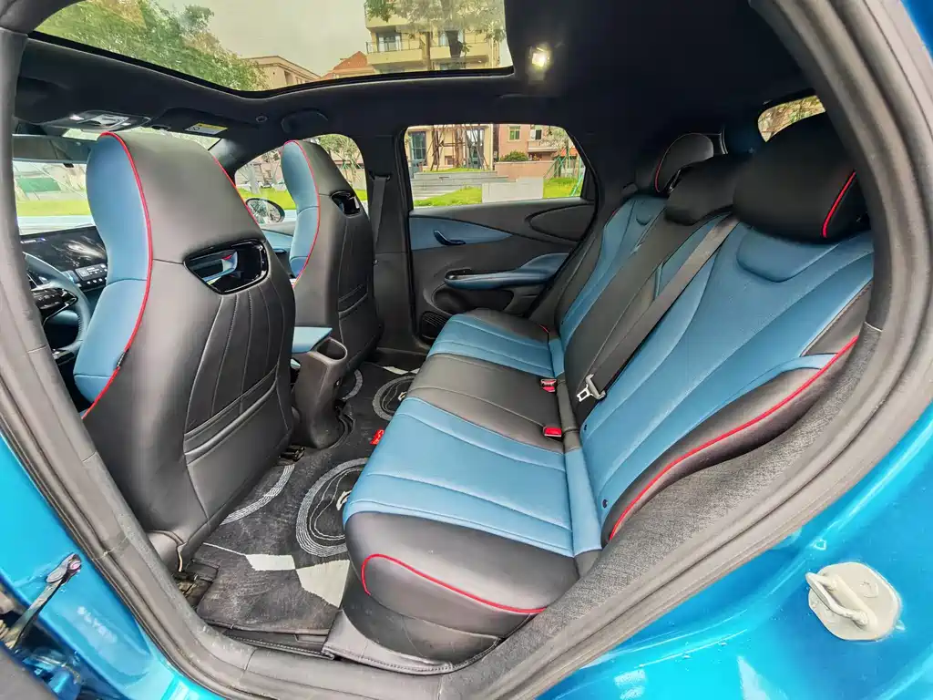 BYD Dolphin 2022 — фото 18