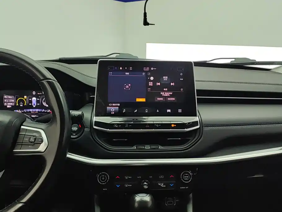 Jeep Compass 2022 — фото 13
