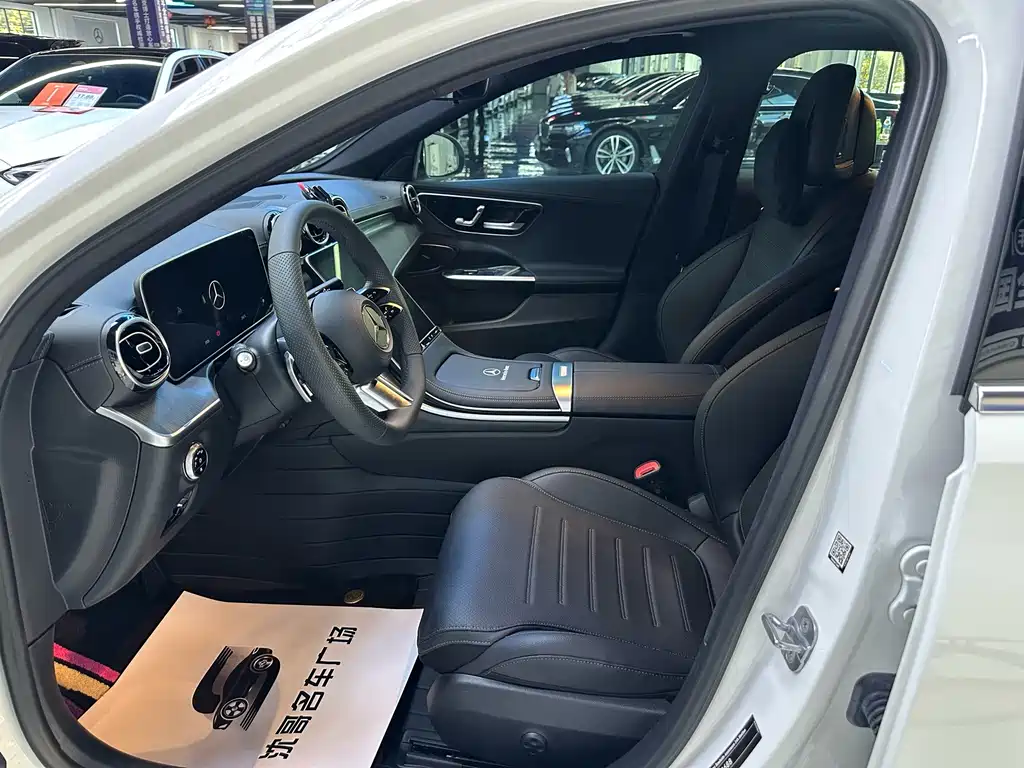 Mercedes-Benz C-Class 2024