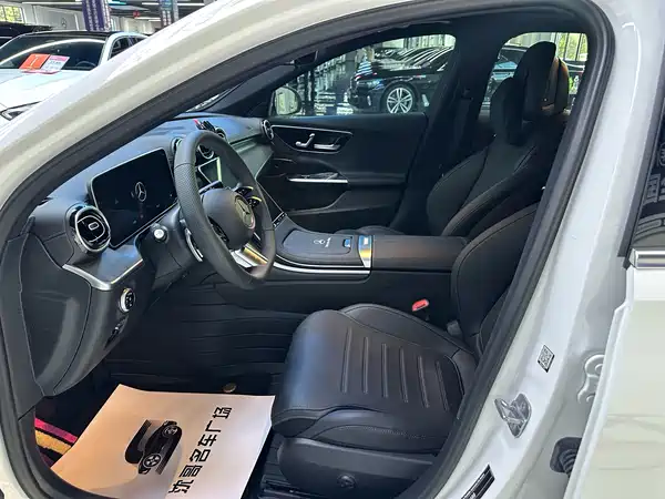 Mercedes-Benz C-Class 2024