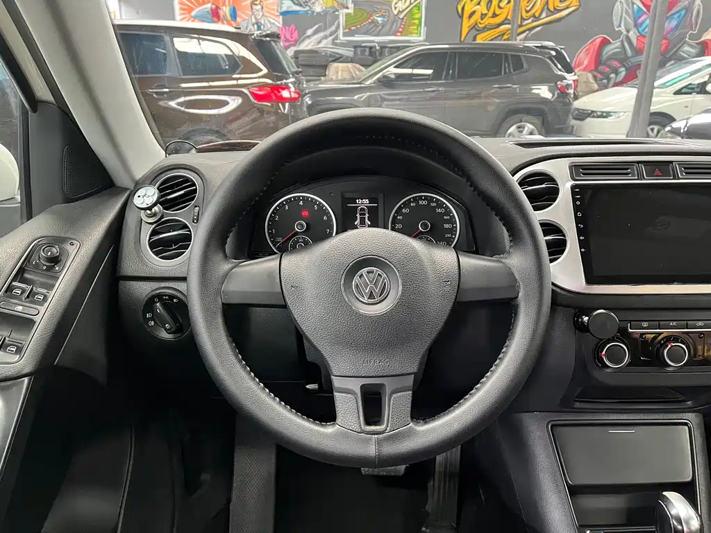 Volkswagen Tiguan 2015 — фото 8