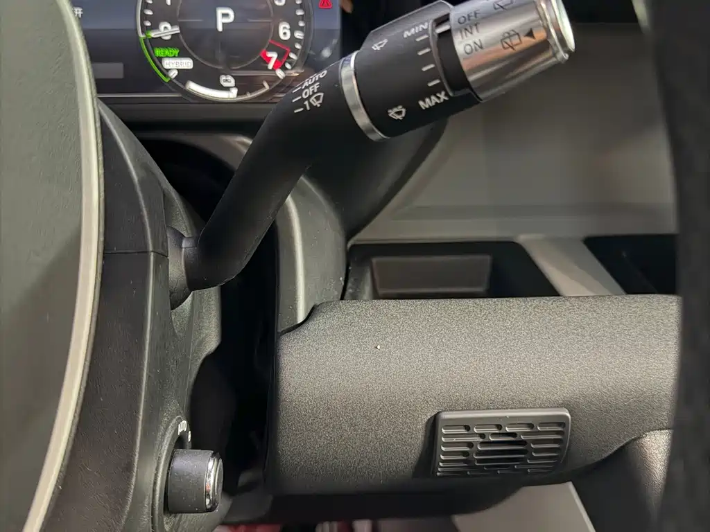 Land Rover Defender New Energy 2021 — фото 27