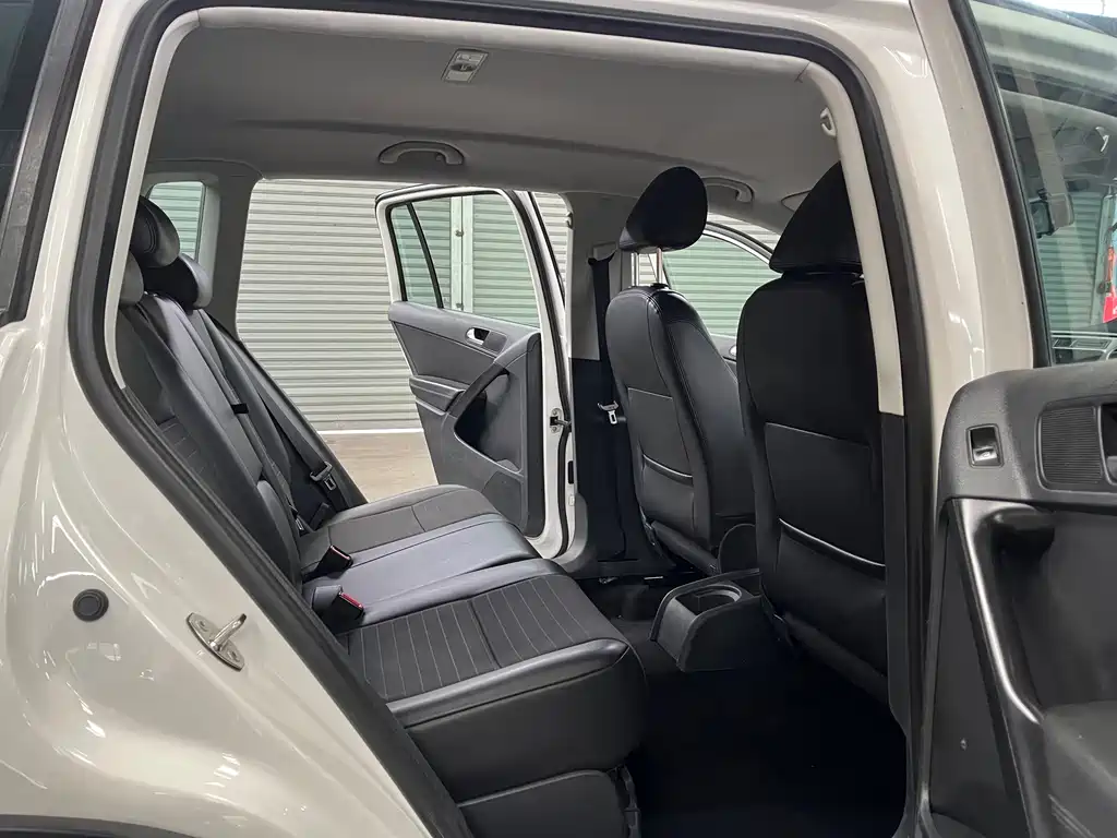 Volkswagen Tiguan 2015 — фото 14