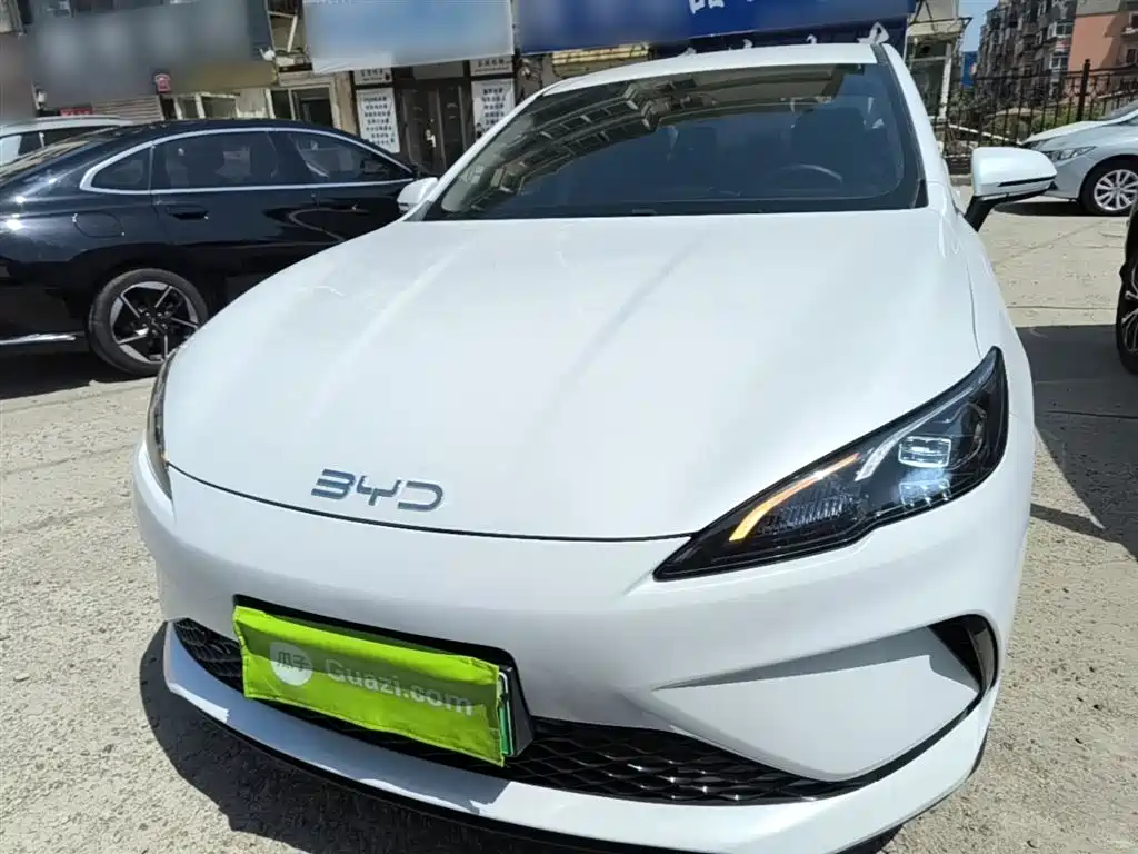BYD Seal 05 DM-i 2025 — фото 3