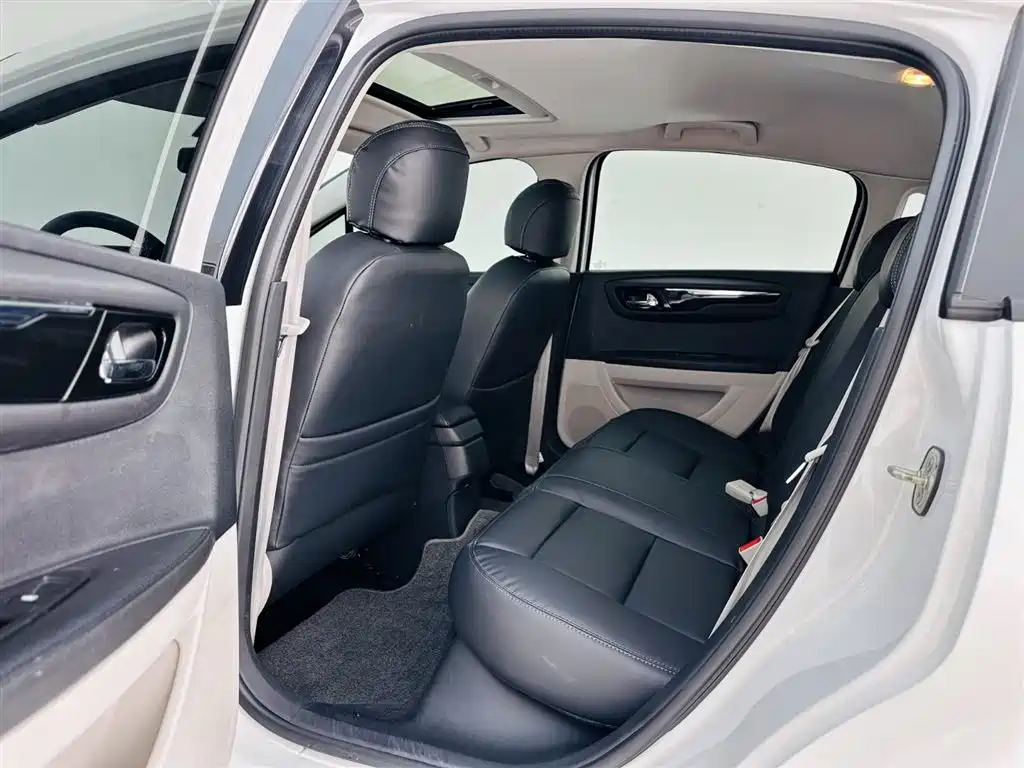 Citroen C-Quatre 2015 — фото 13