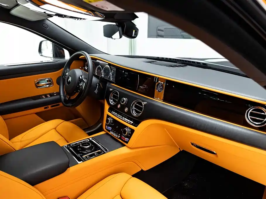 Rolls-Royce Ghost 2023 — фото 17