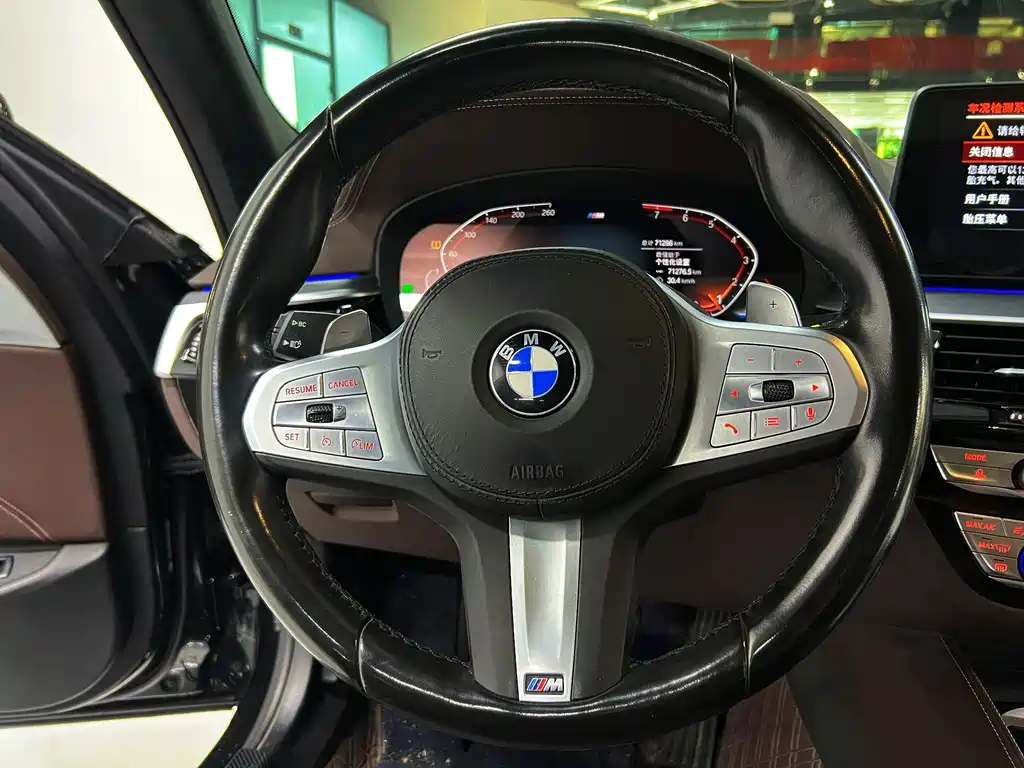 BMW 5 Series 2023 — фото 16