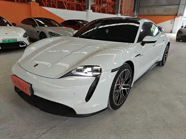 Porsche Taycan 2021