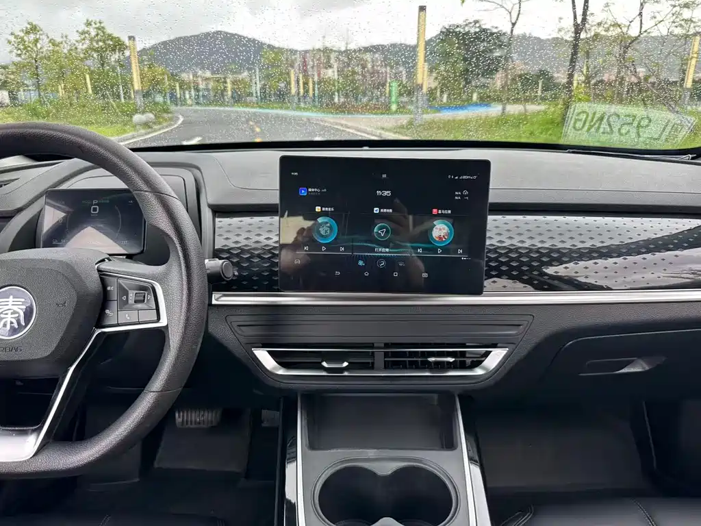 BYD Qin PLUS 2022 — фото 14