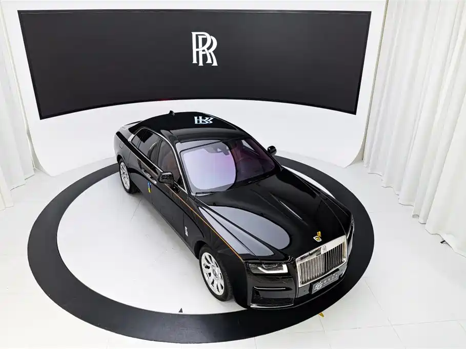 Rolls-Royce Ghost 2023 — фото 25