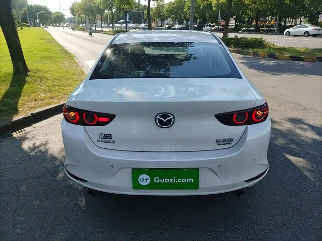 Mazda 3 Axela 2024