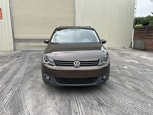Volkswagen Touran 2011