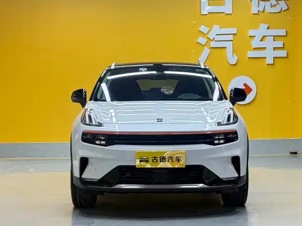 Lynk & Co 06 2022