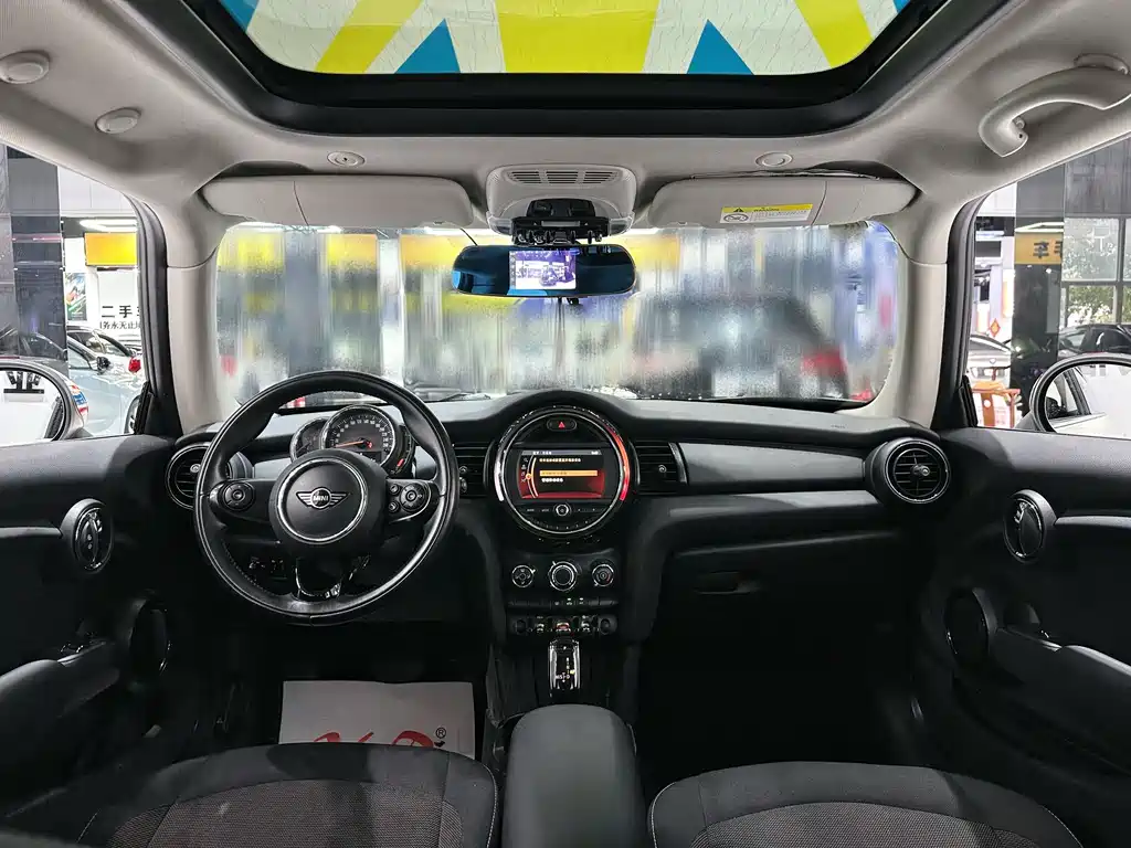MINI MINI 2018