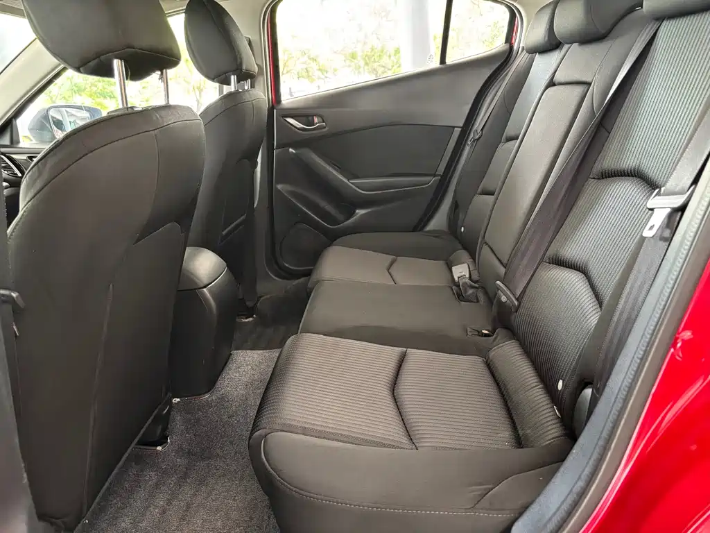 Mazda 3 Axela 2016
