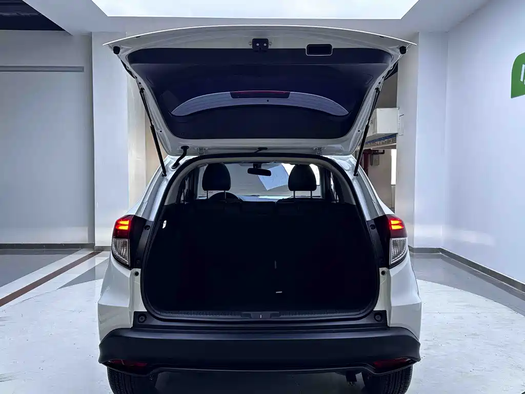 Honda Vezel 2022 — фото 19