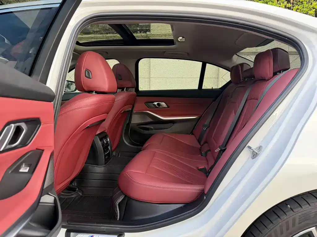 BMW 3 Series 2024