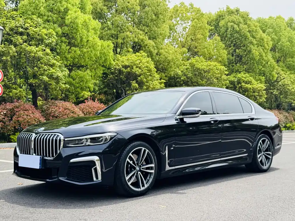 BMW 7 Series 2022 — фото 1