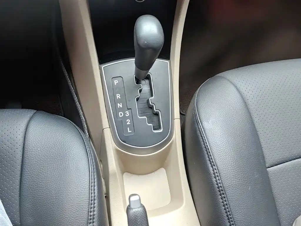 Hyundai Verna 2014 — фото 13
