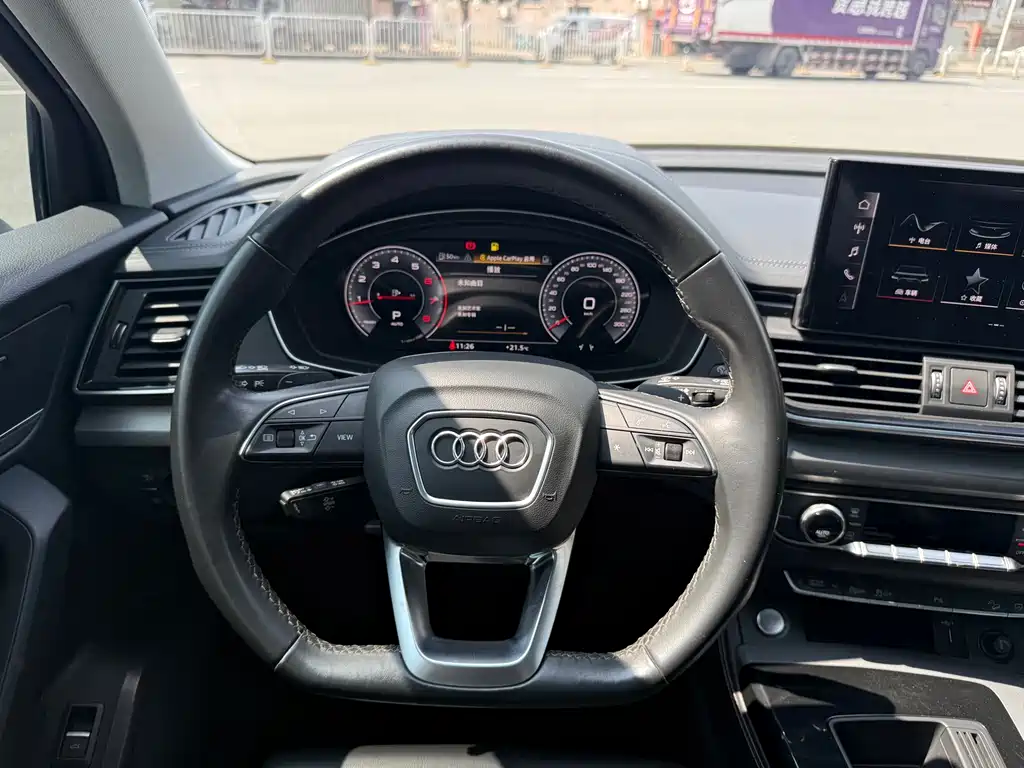 Audi Q5L 2021 — фото 14