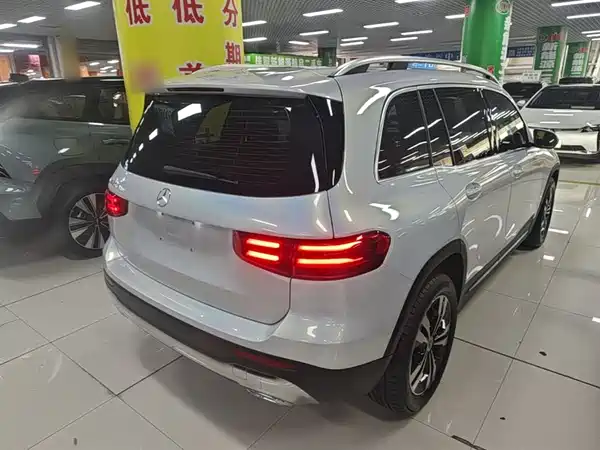 Mercedes-Benz GLB 2024