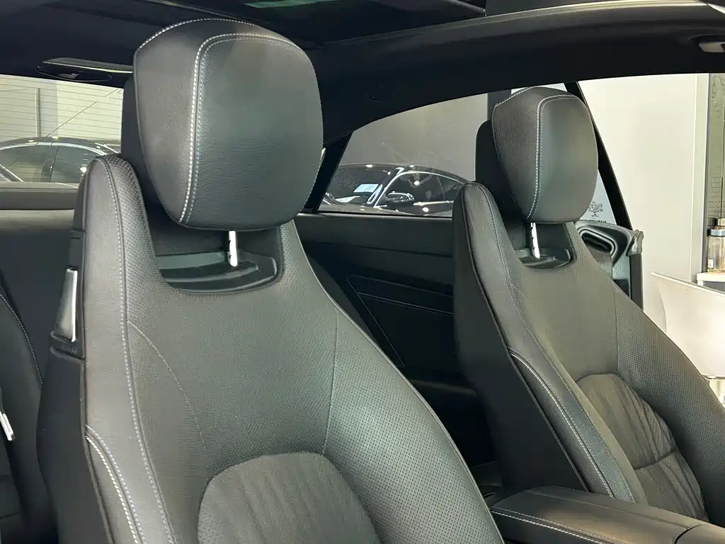 Mercedes-Benz E-Class 2017 — фото 12