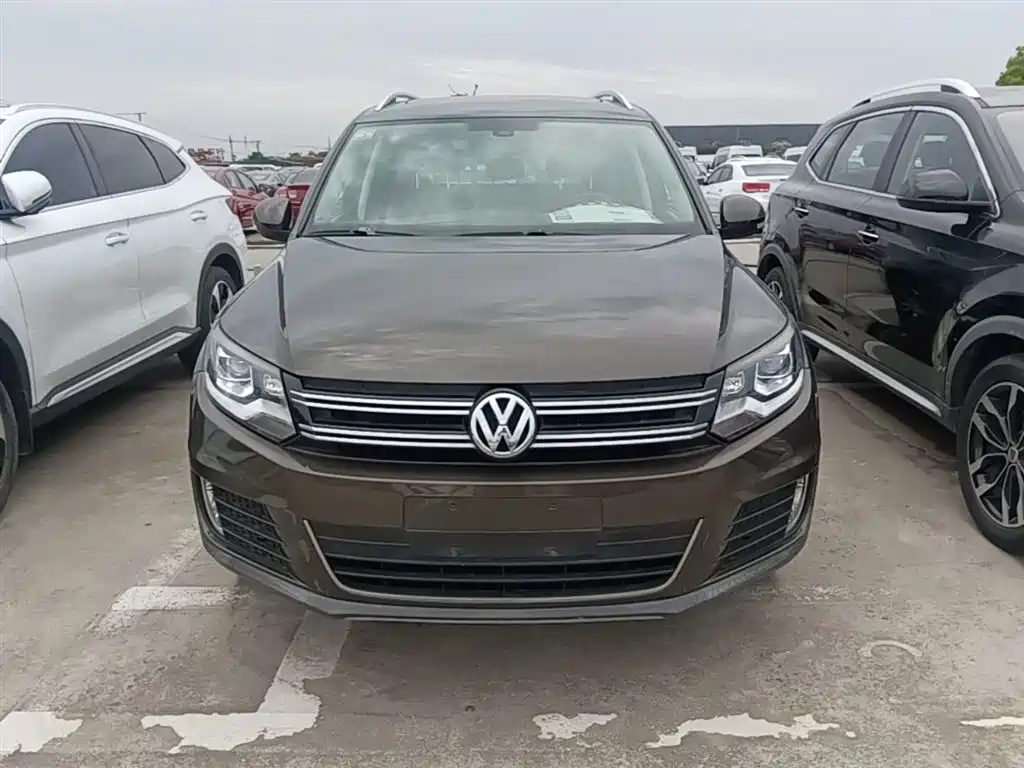 Volkswagen Tiguan 2015 — фото 3