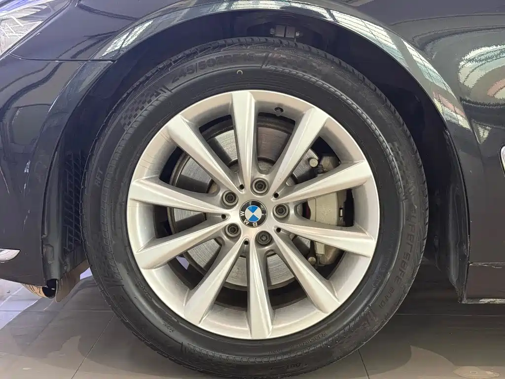 BMW 7 Series 2017 — фото 16