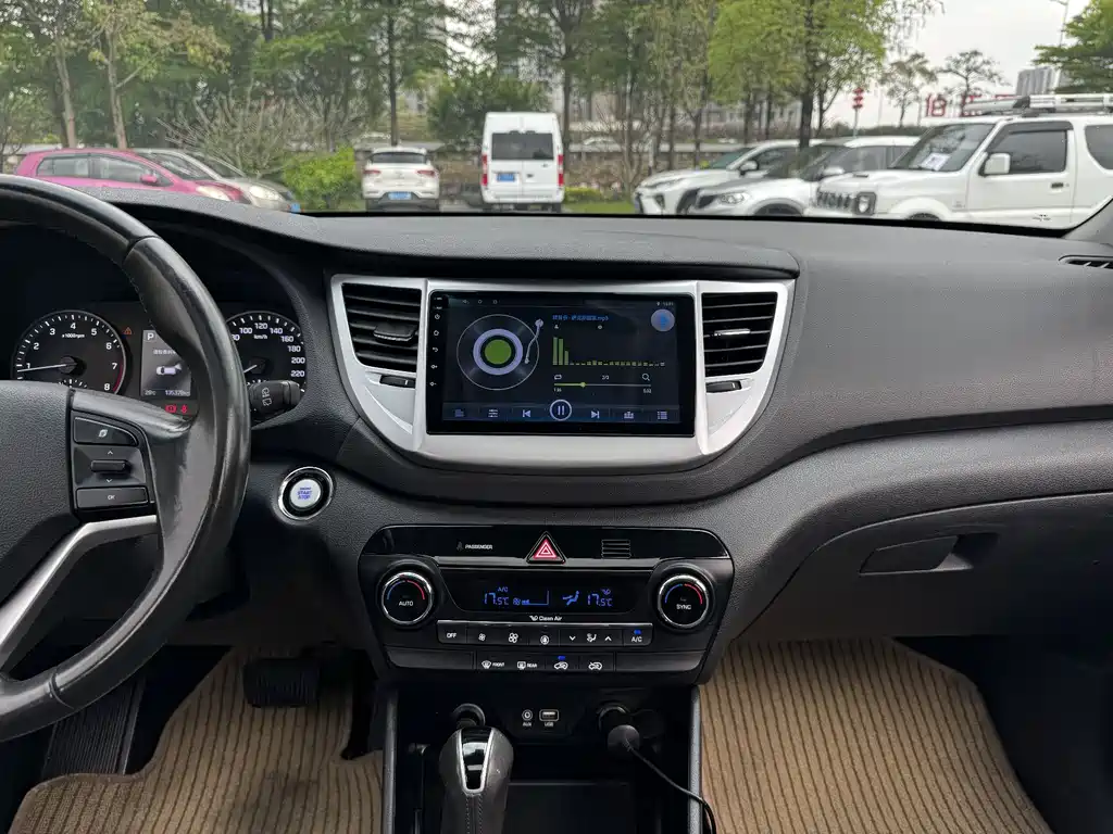 Hyundai Tucson 2016 — фото 8