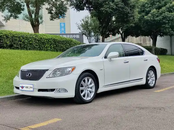 Lexus LS 2006