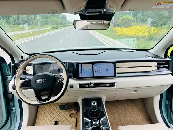 Geely ICON 2023
