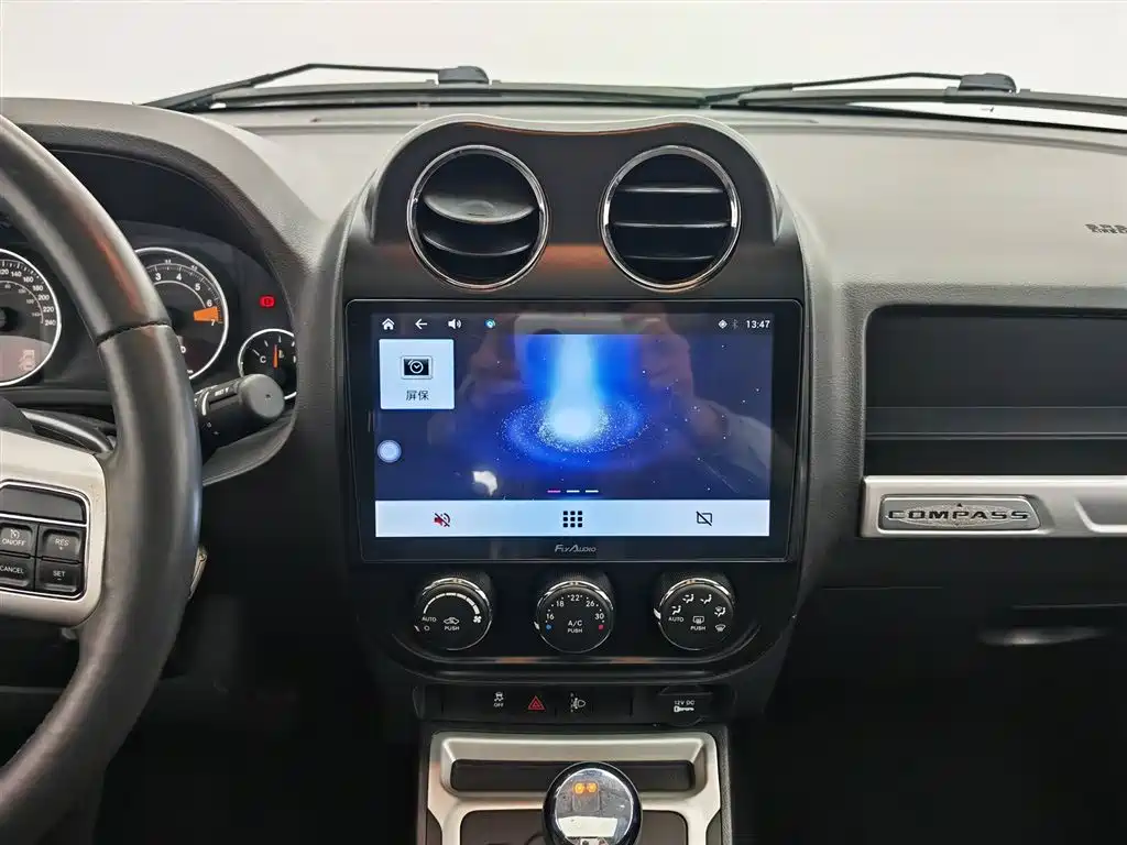 Jeep Compass 2015 — фото 12
