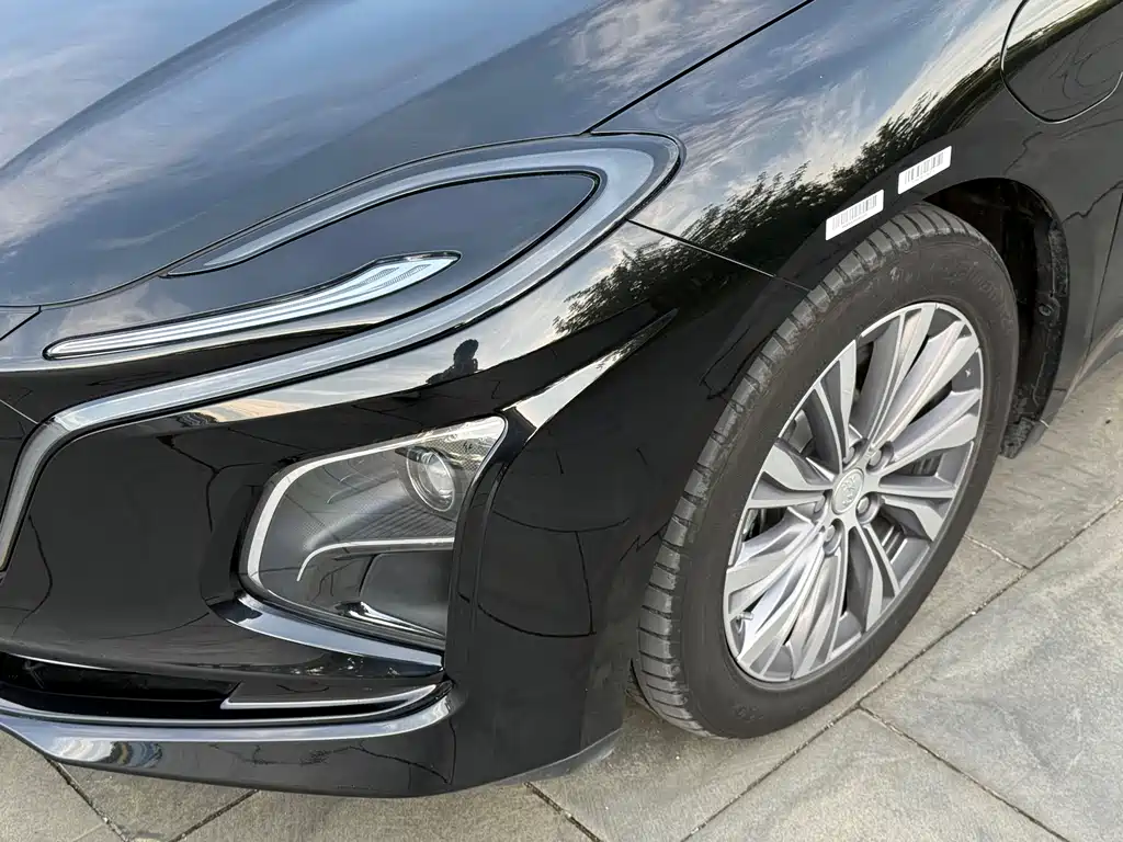 Hongqi E-QM5 2022 — фото 4