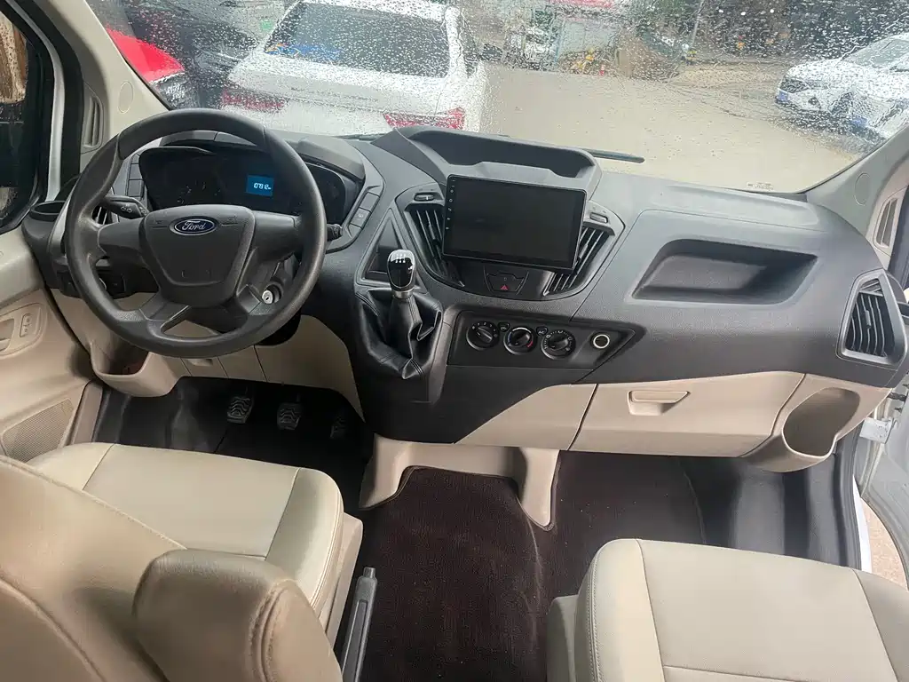 Ford Transit 2019 — фото 12