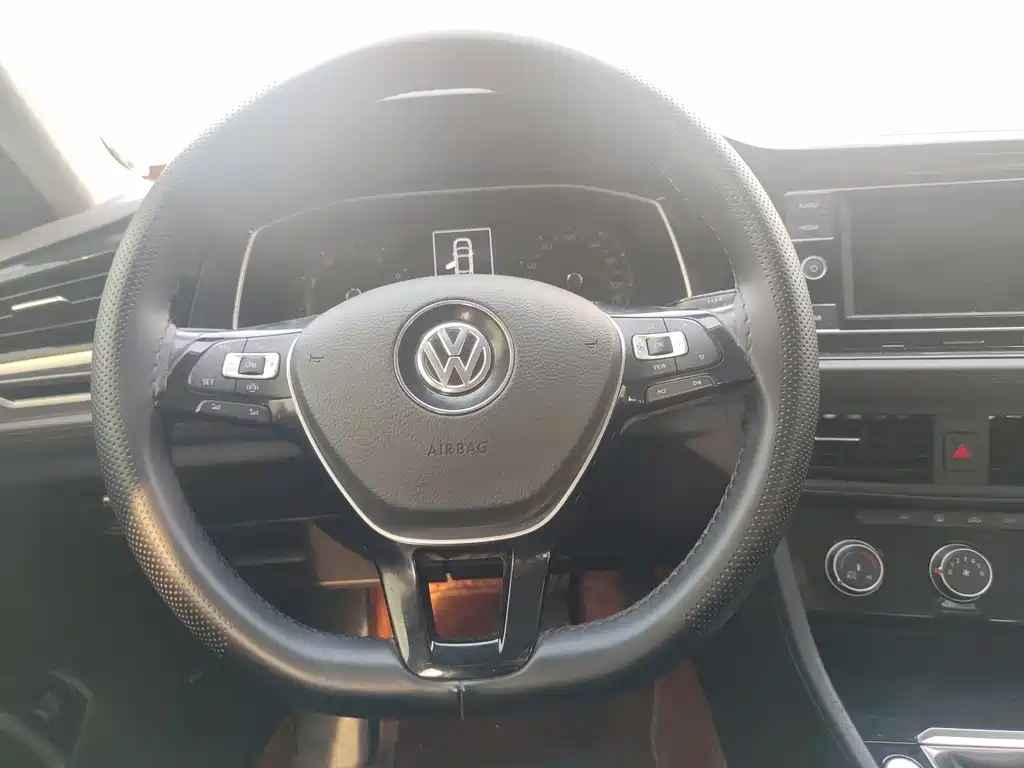 Volkswagen Sagitar 2020