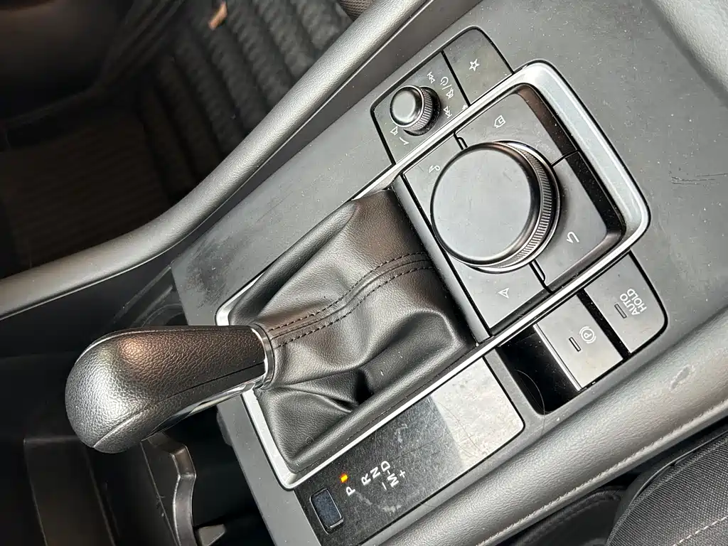 Mazda 3 Axela 2021 — фото 16