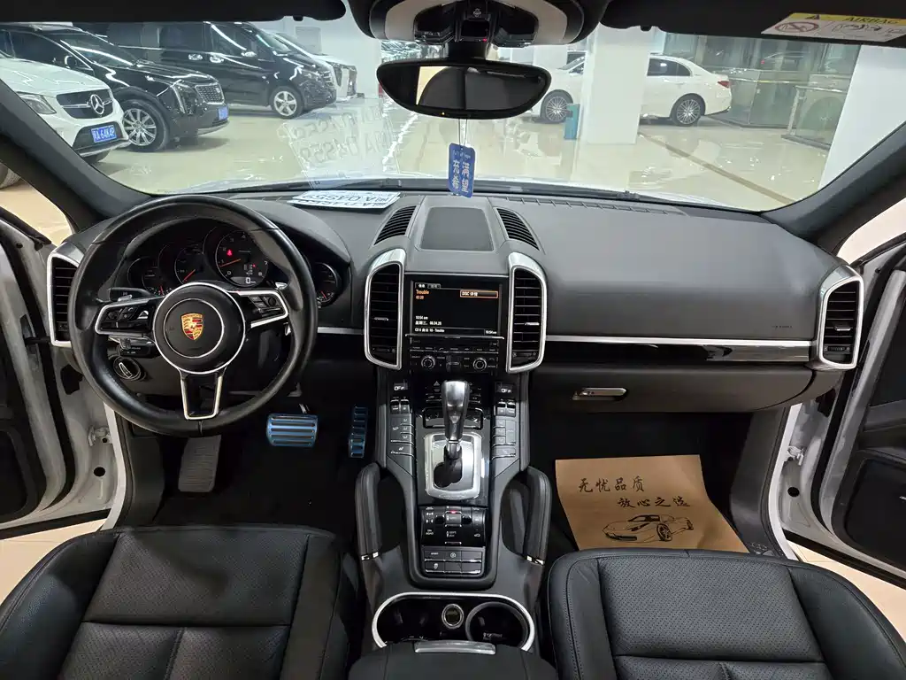 Porsche Cayenne 2015 — фото 4
